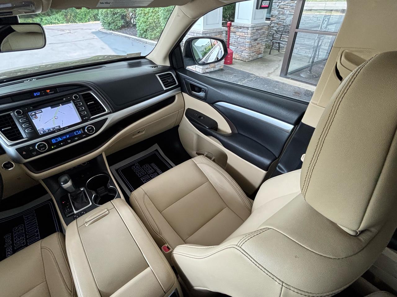Toyota Highlander XLE AWD V6 2017
