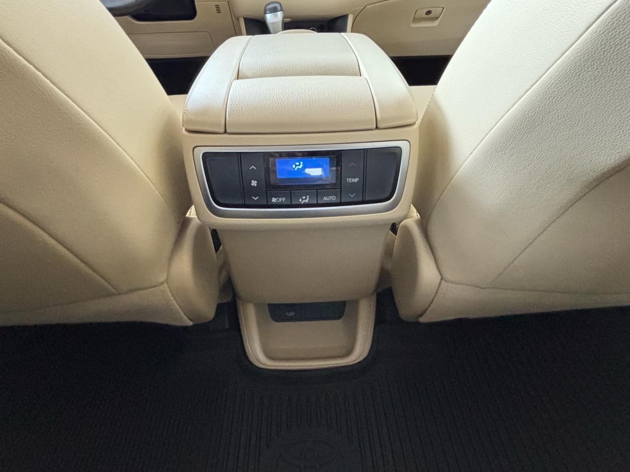 Toyota Highlander XLE AWD V6 2017