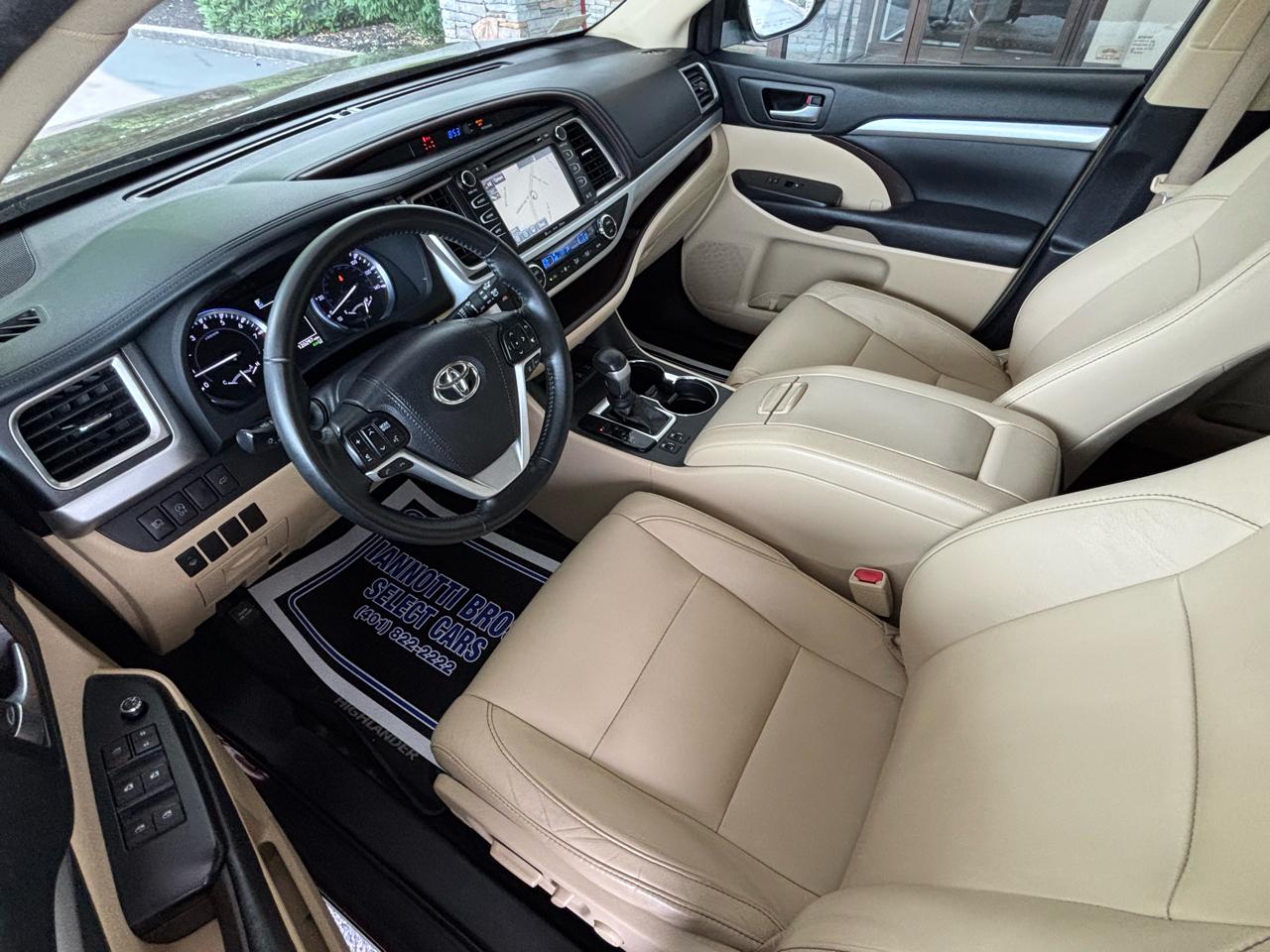 Toyota Highlander XLE AWD V6 2017
