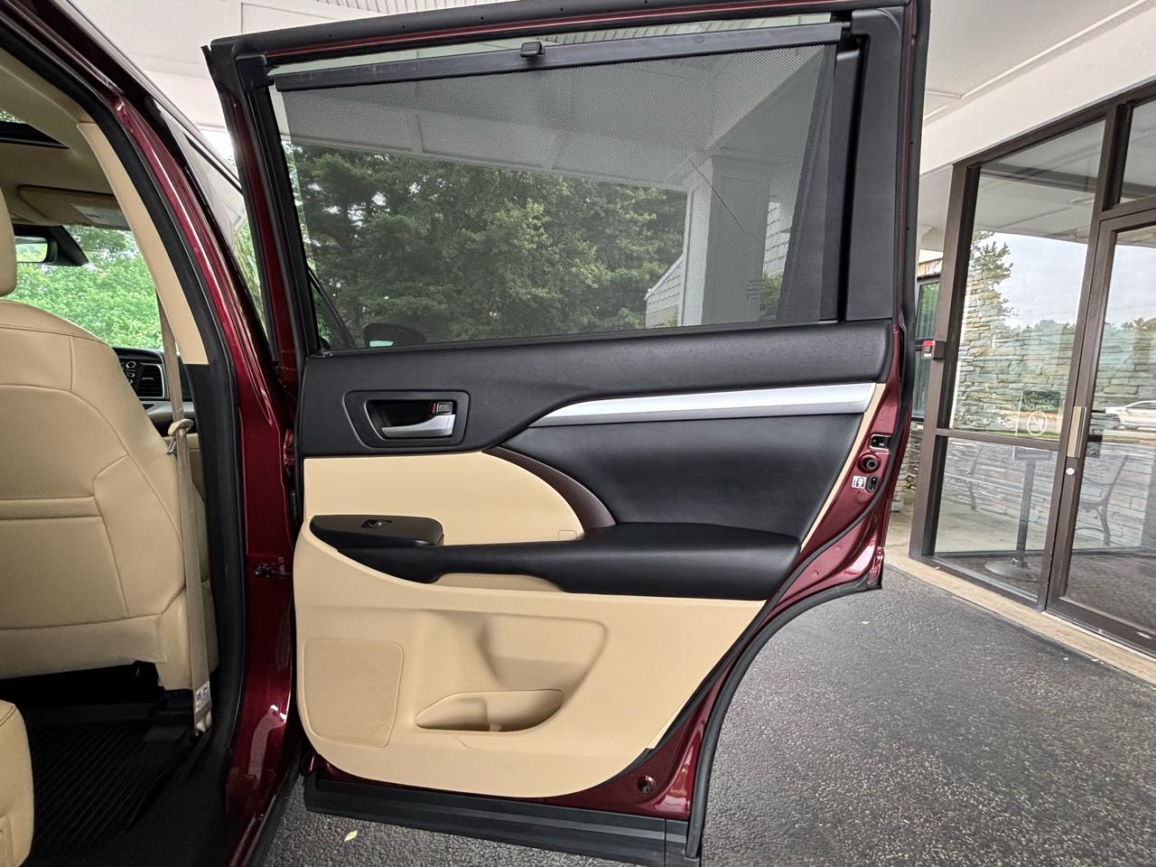Toyota Highlander XLE AWD V6 2017