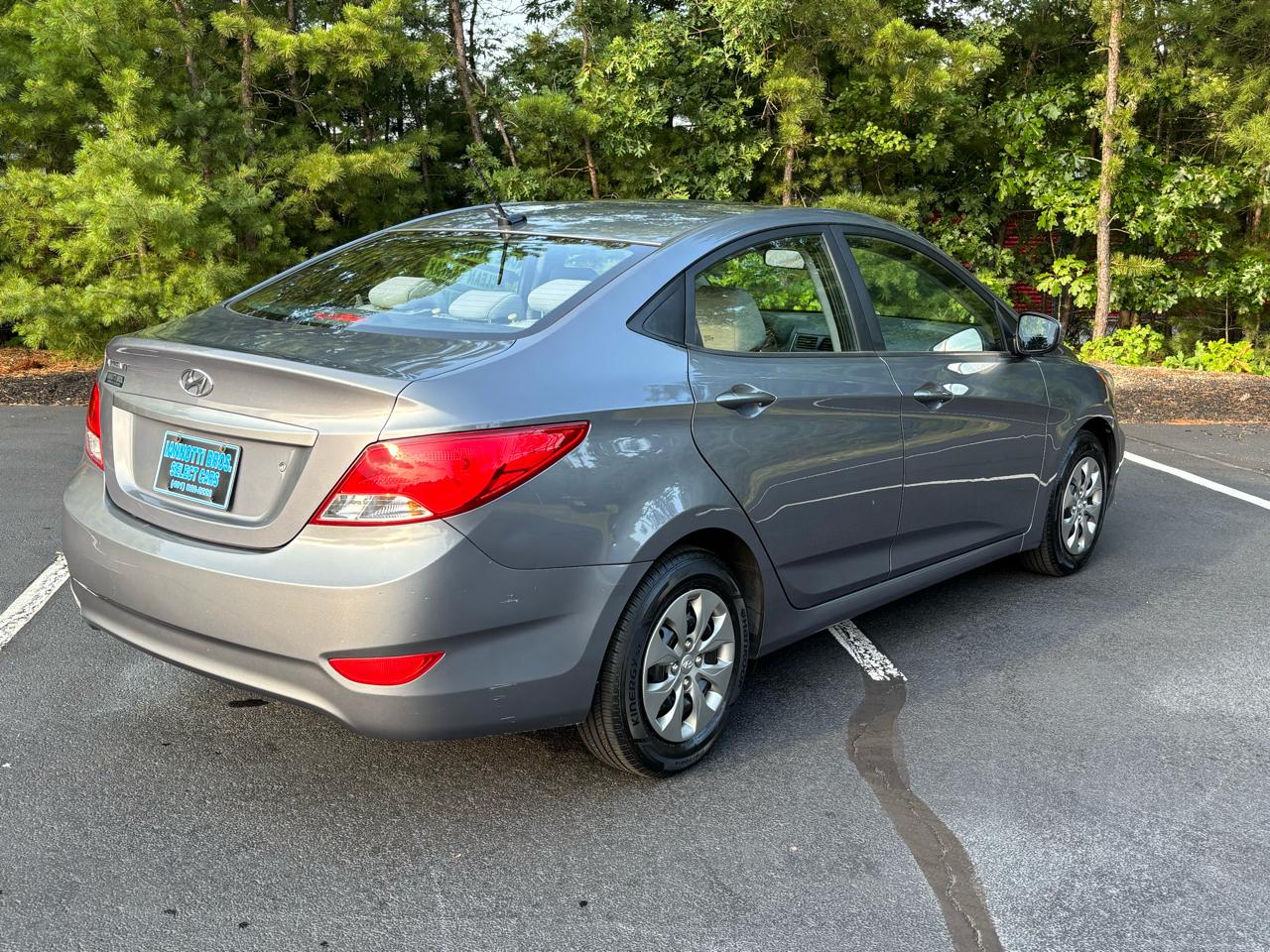 Hyundai Accent GLS 4-Door 6A 2015