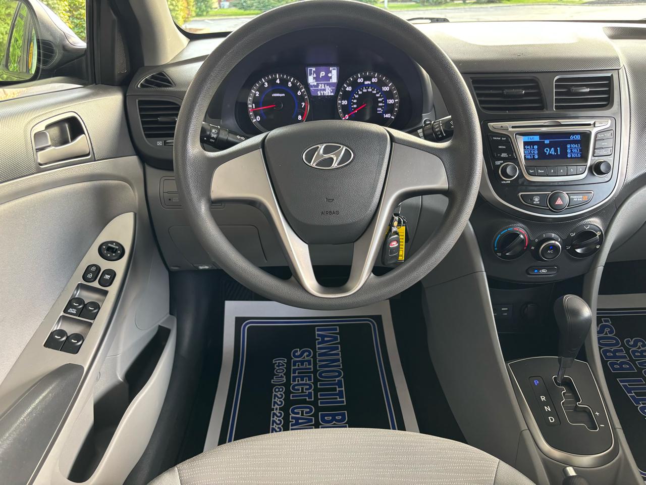 Hyundai Accent GLS 4-Door 6A 2015