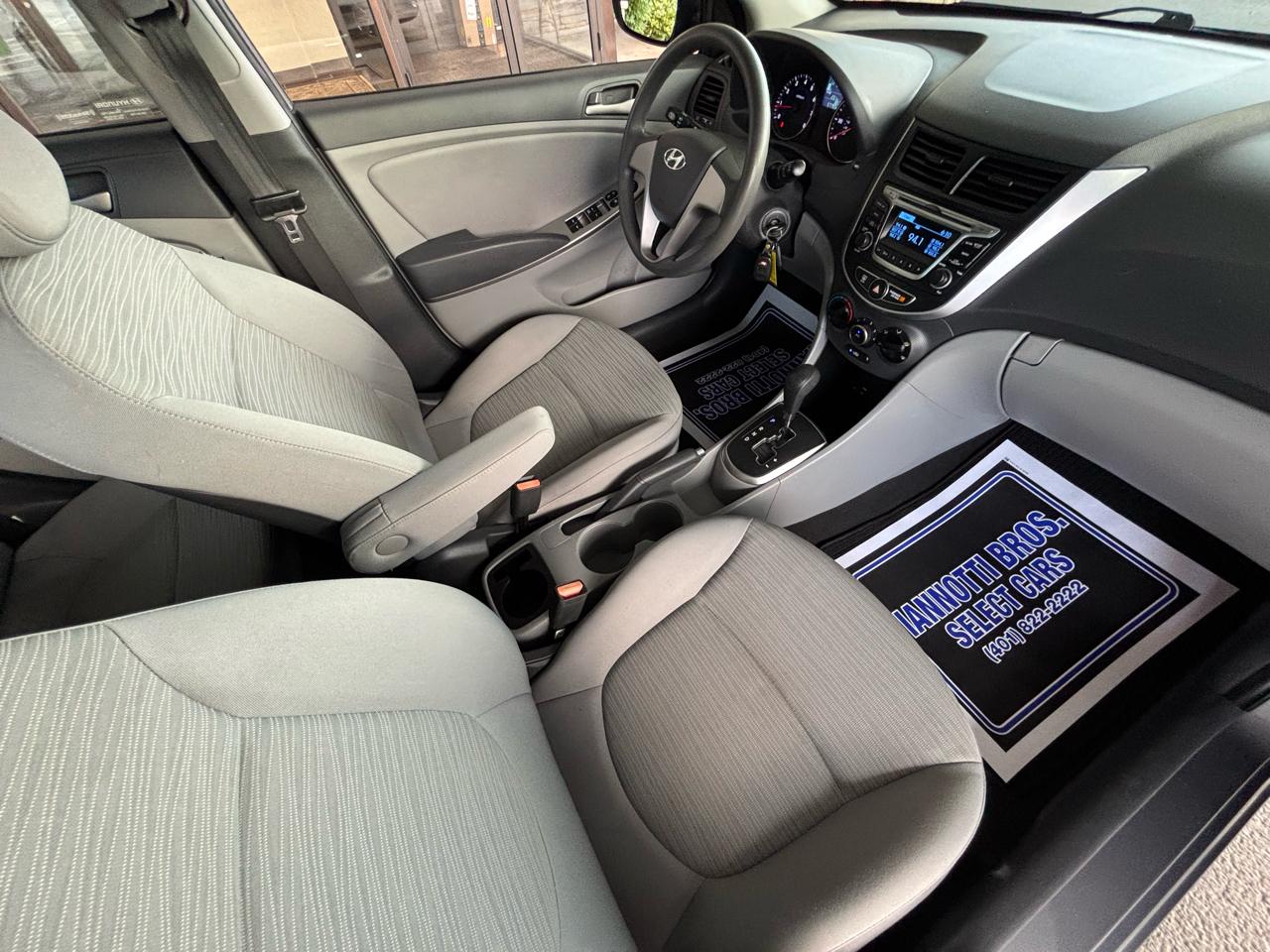Hyundai Accent GLS 4-Door 6A 2015