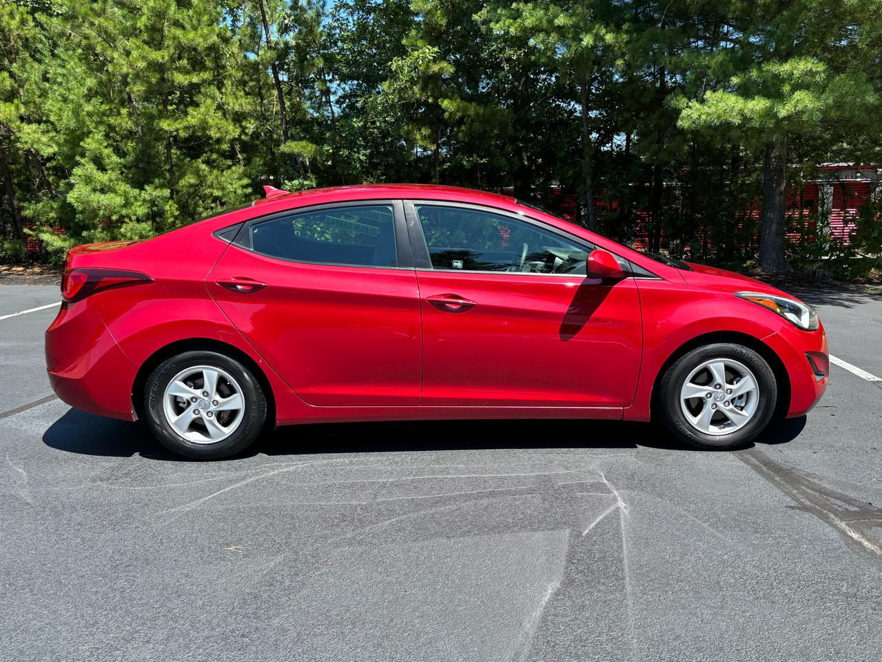 Hyundai Elantra SE 6AT 2015