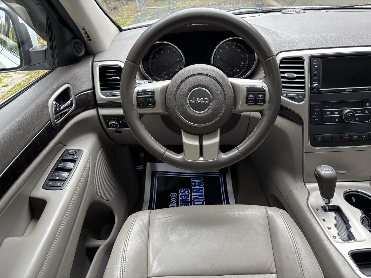 Jeep Grand Cherokee Laredo 4WD 2013