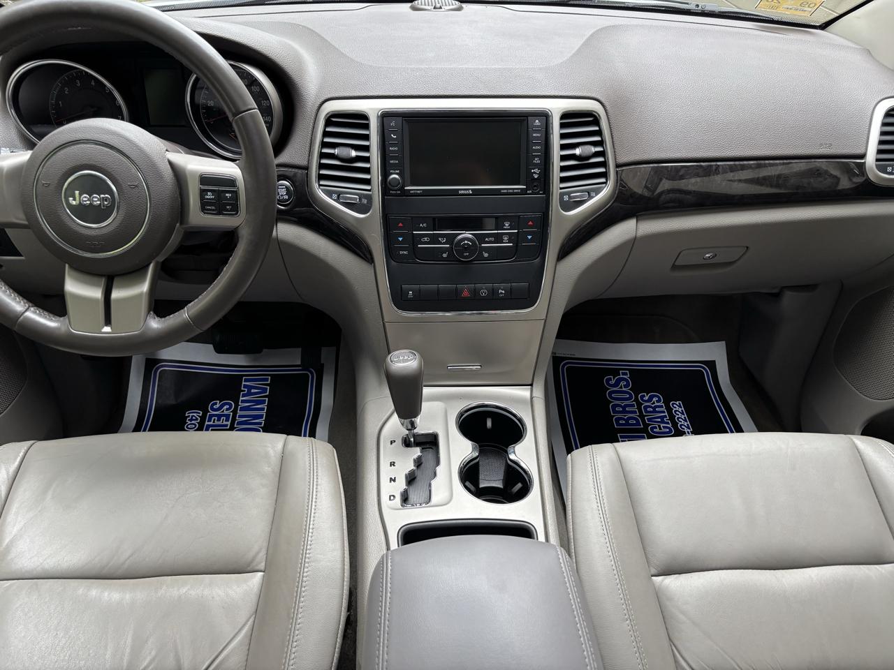 Jeep Grand Cherokee Laredo 4WD 2013