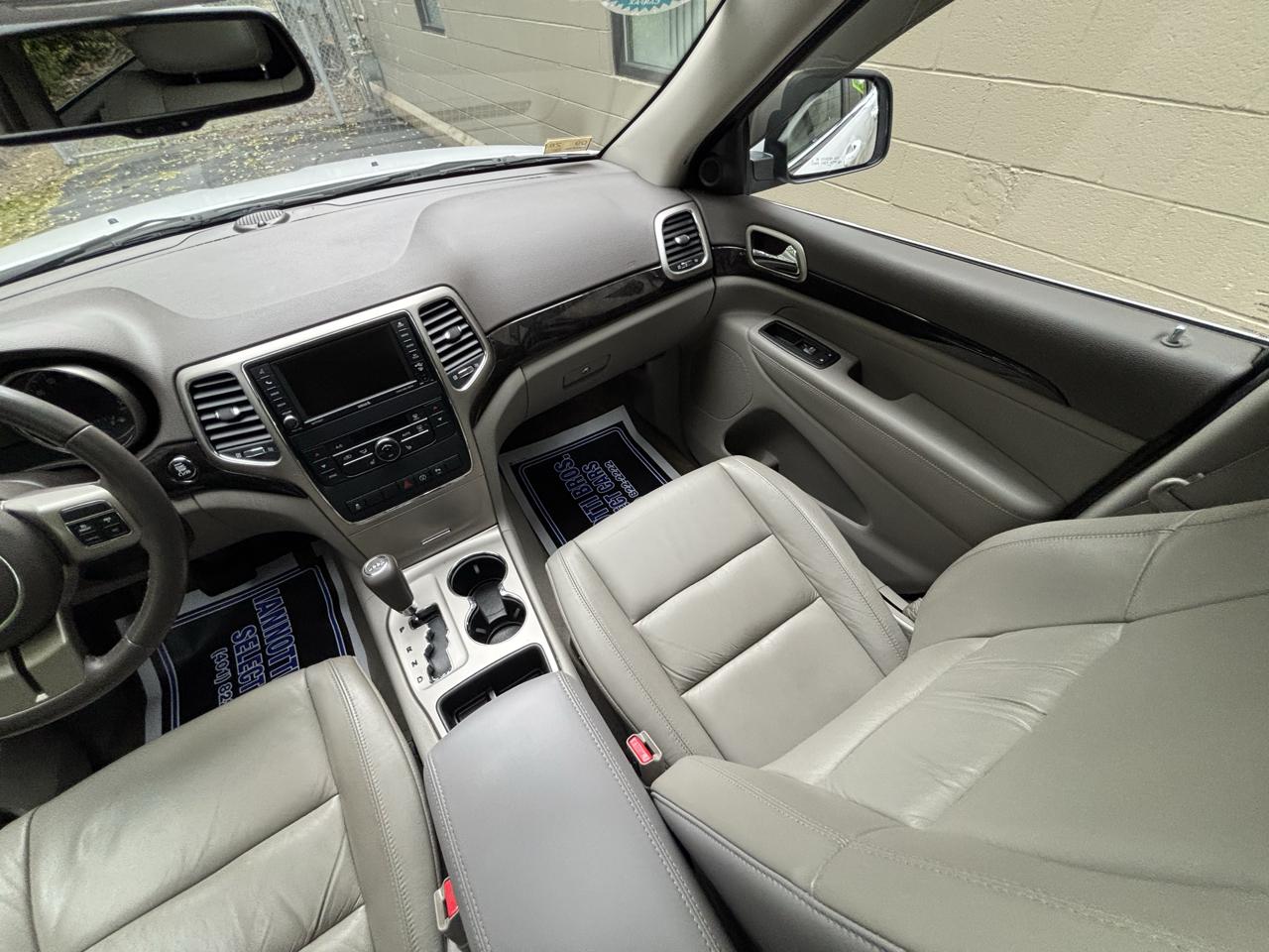 Jeep Grand Cherokee Laredo 4WD 2013