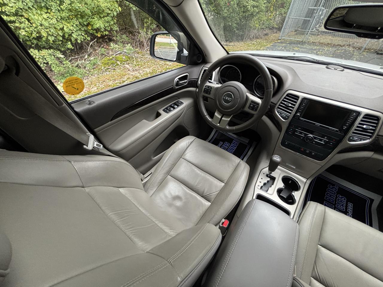 Jeep Grand Cherokee Laredo 4WD 2013