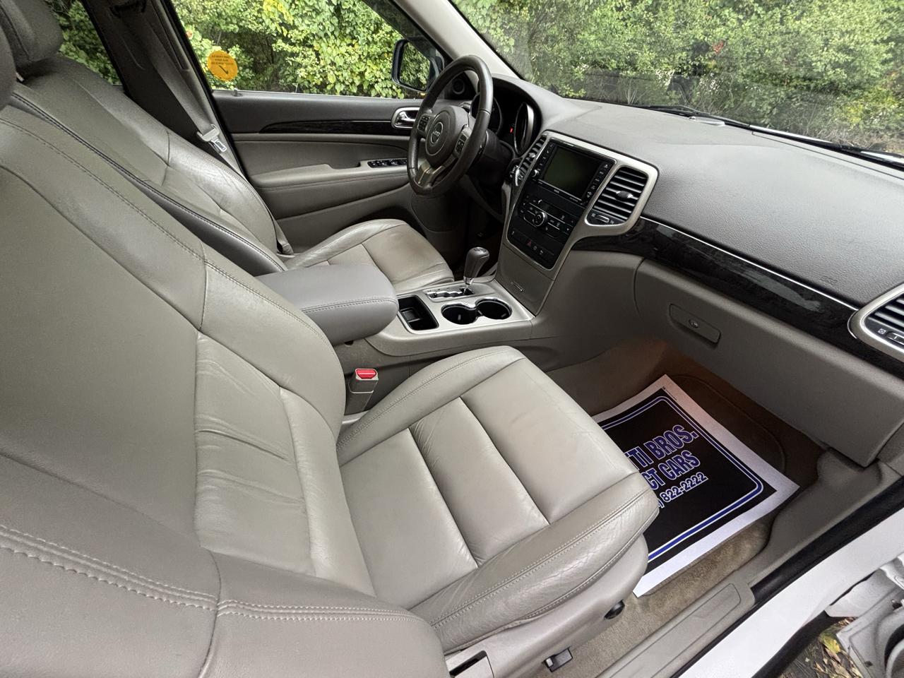 Jeep Grand Cherokee Laredo 4WD 2013