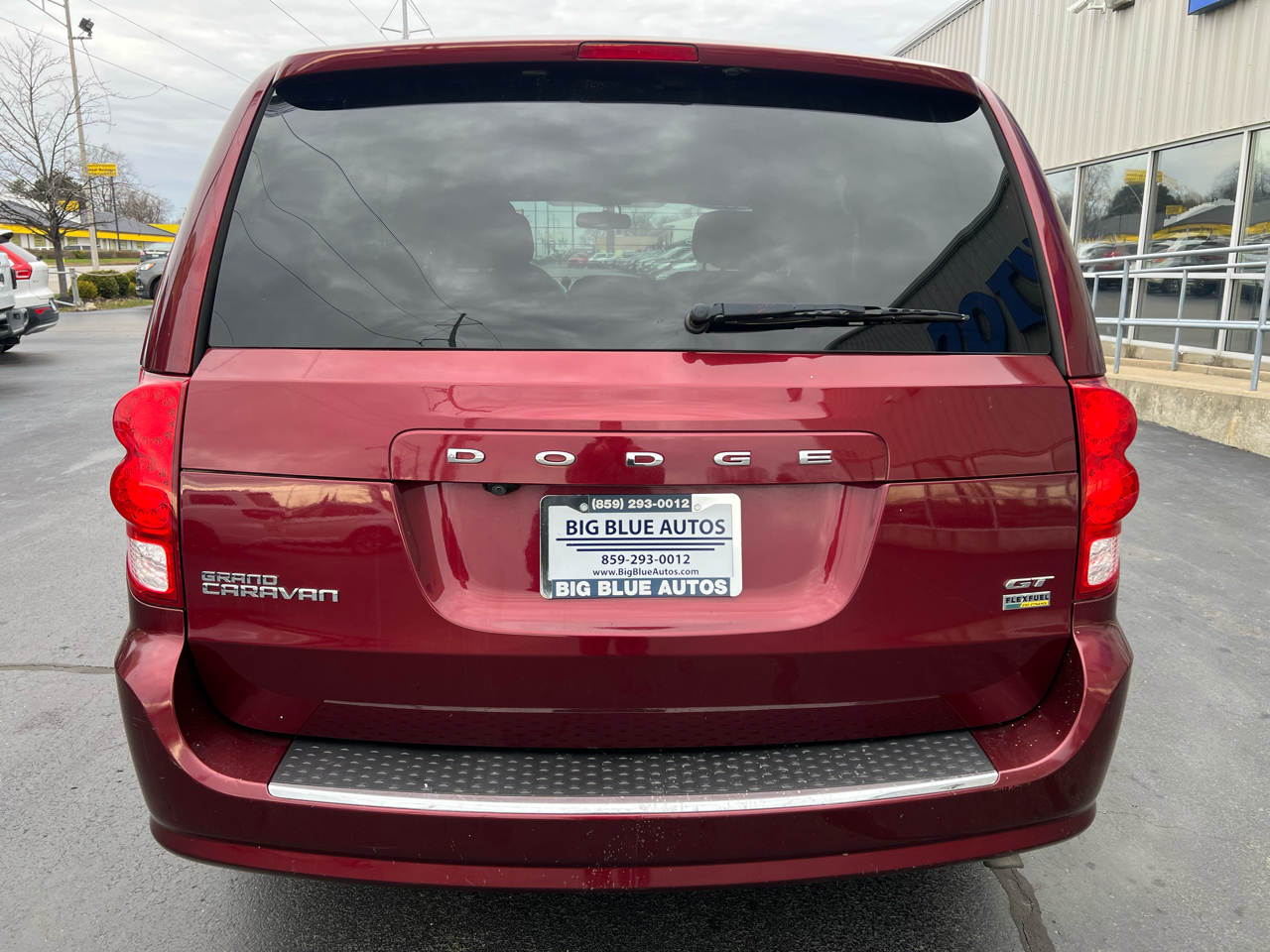 2017 Dodge Grand Caravan GT photo 2