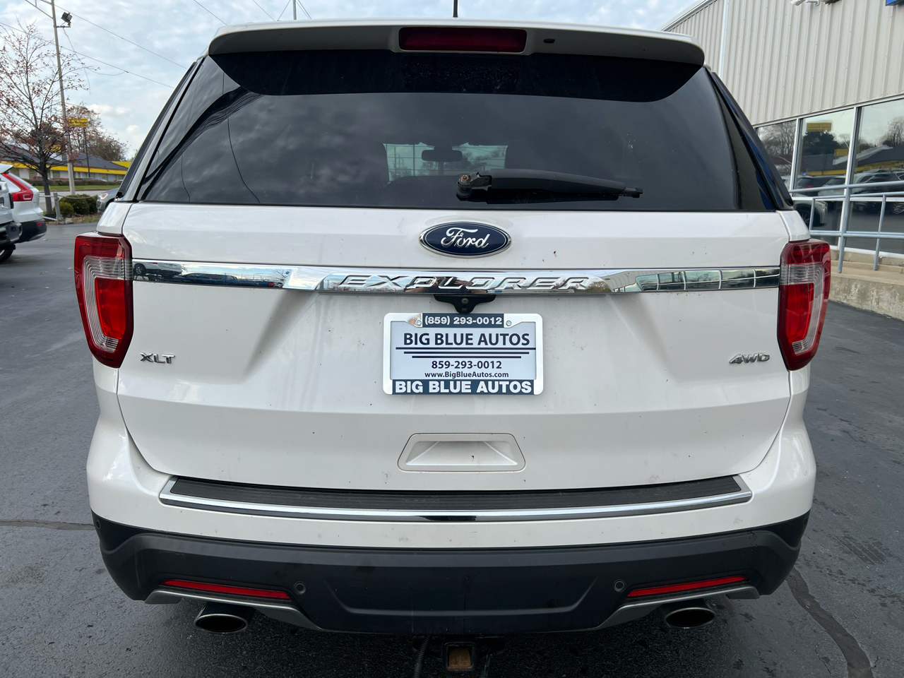 2018 Ford Explorer XLT photo 4
