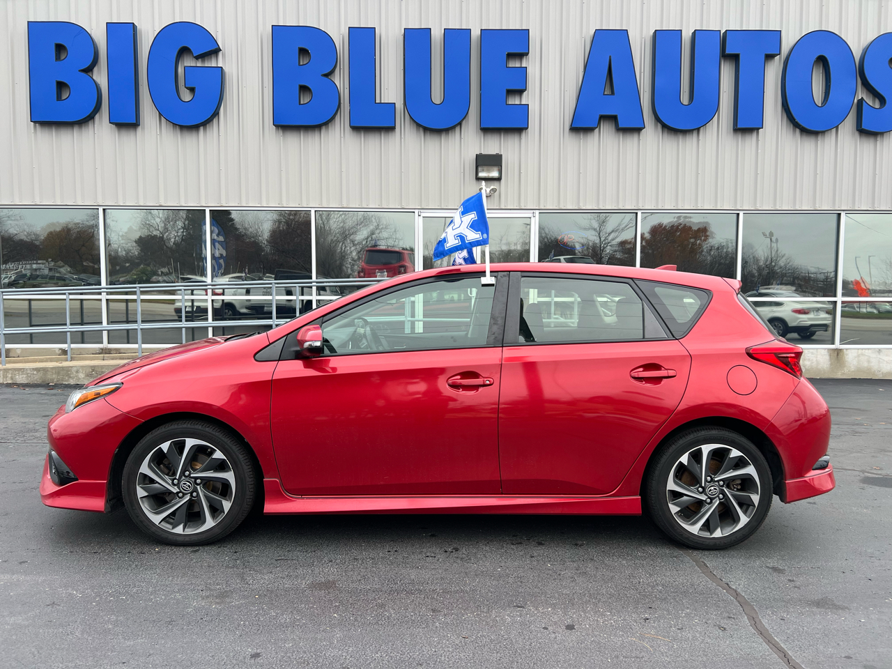 2018 Toyota Corolla iM Base photo 2