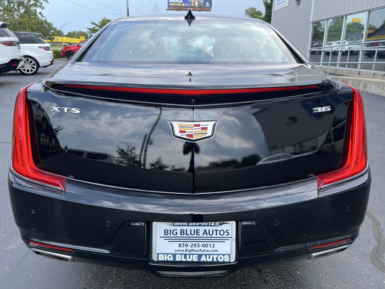 Cadillac XTS photo 4