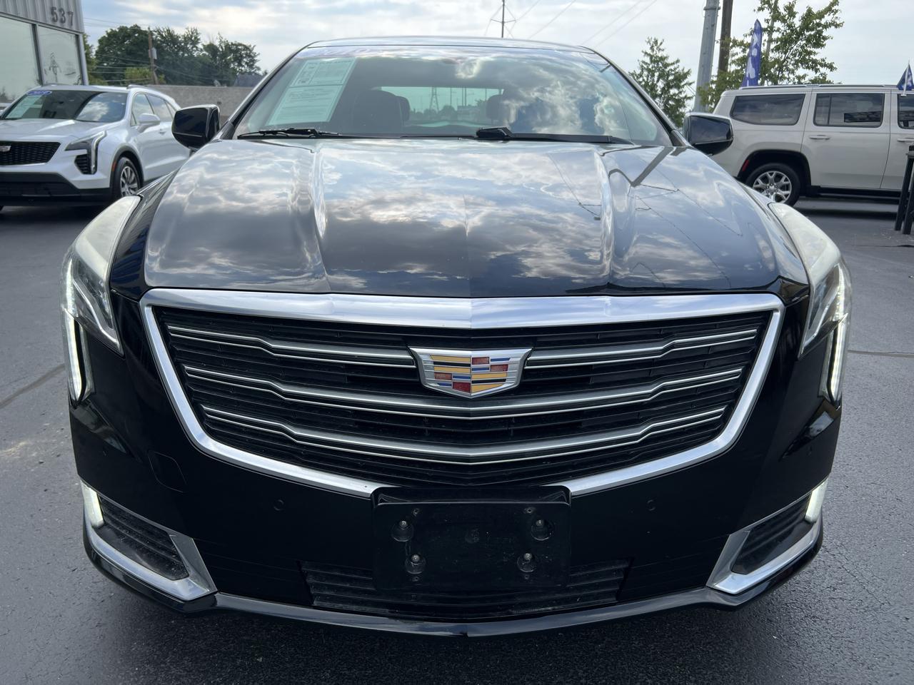 Cadillac XTS photo 8