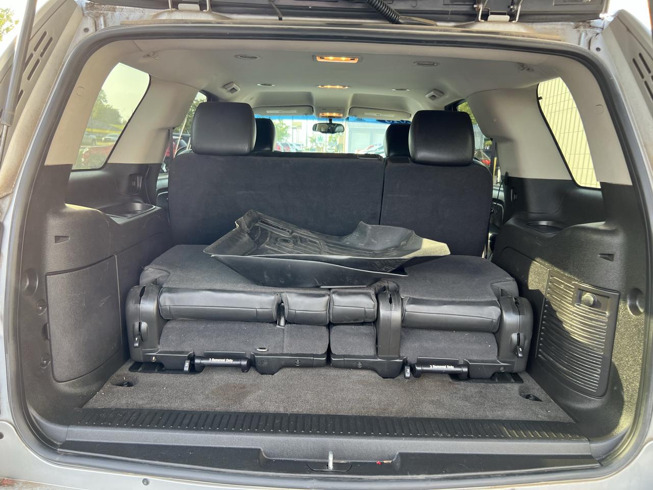 Chevrolet Tahoe photo 11