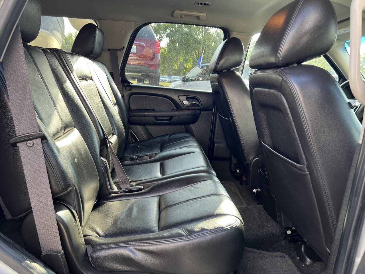 Chevrolet Tahoe photo 12
