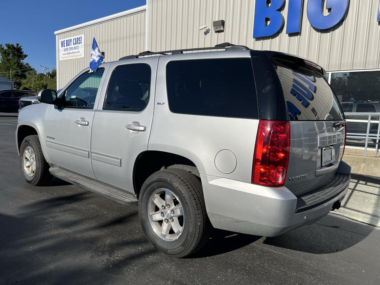 GMC Yukon photo 3