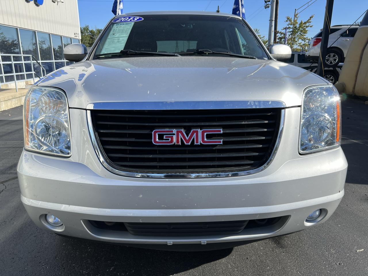 GMC Yukon photo 8