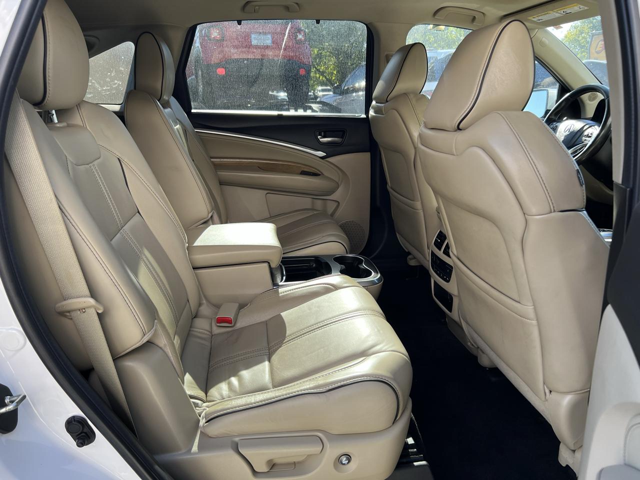 Acura MDX photo 12