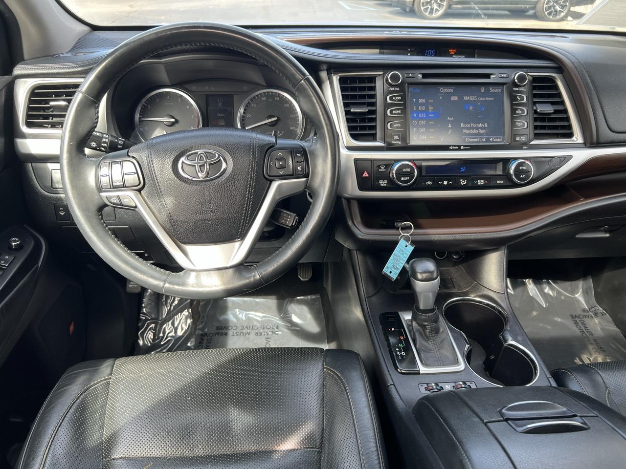 Toyota Highlander photo 14