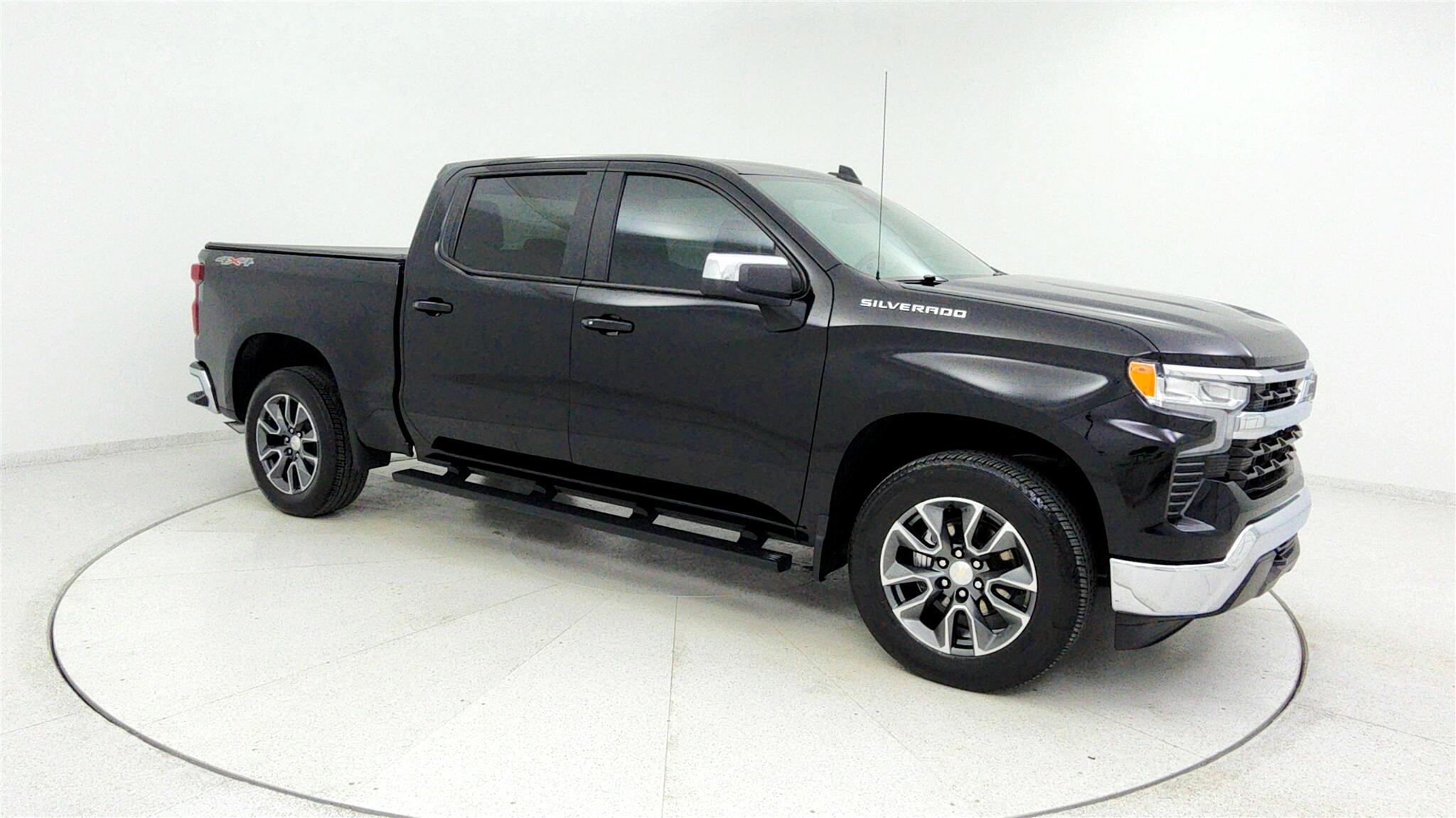 2023 Chevrolet Silverado 1500 LT photo 6