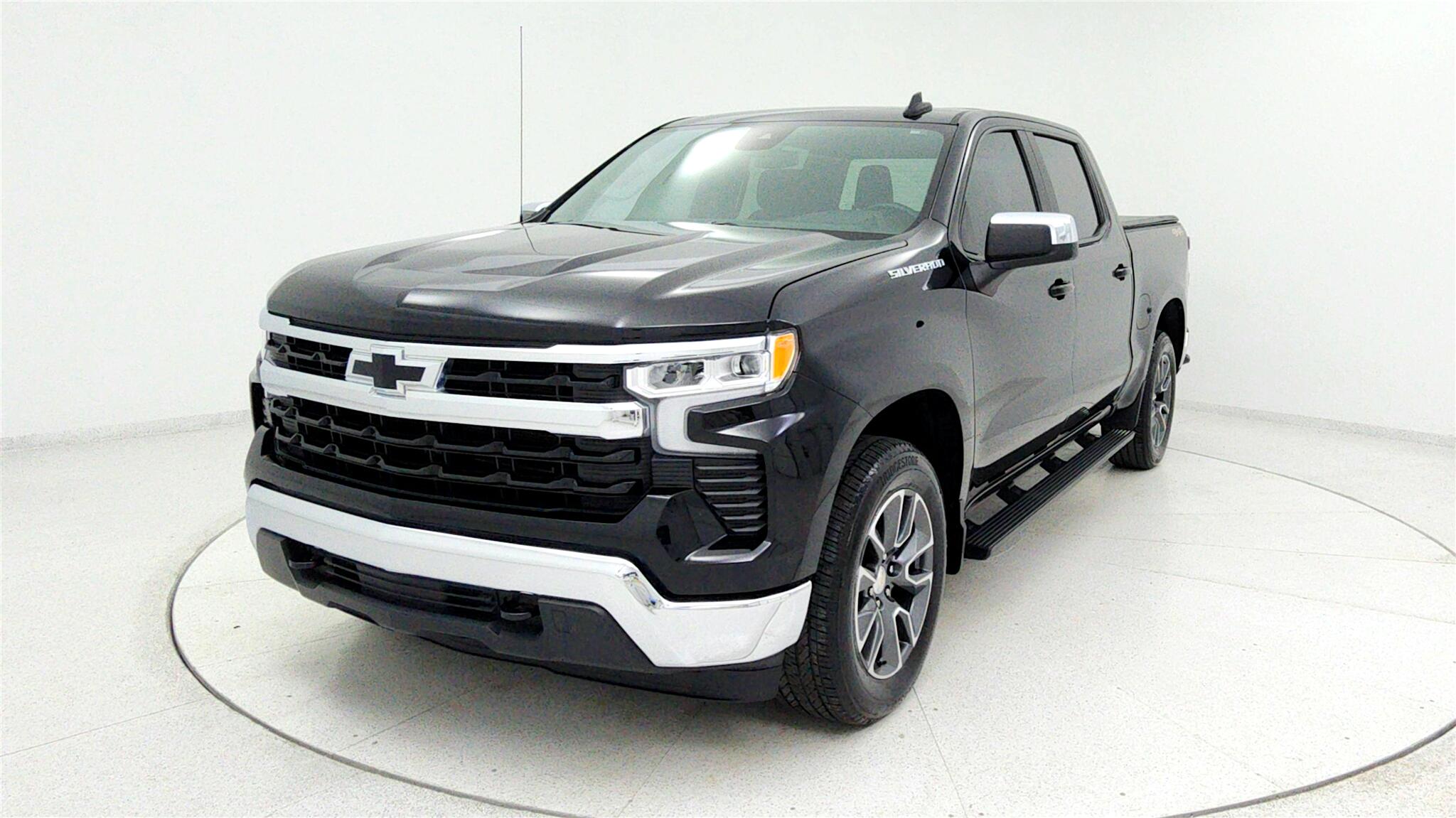 2023 Chevrolet Silverado 1500 LT photo 8
