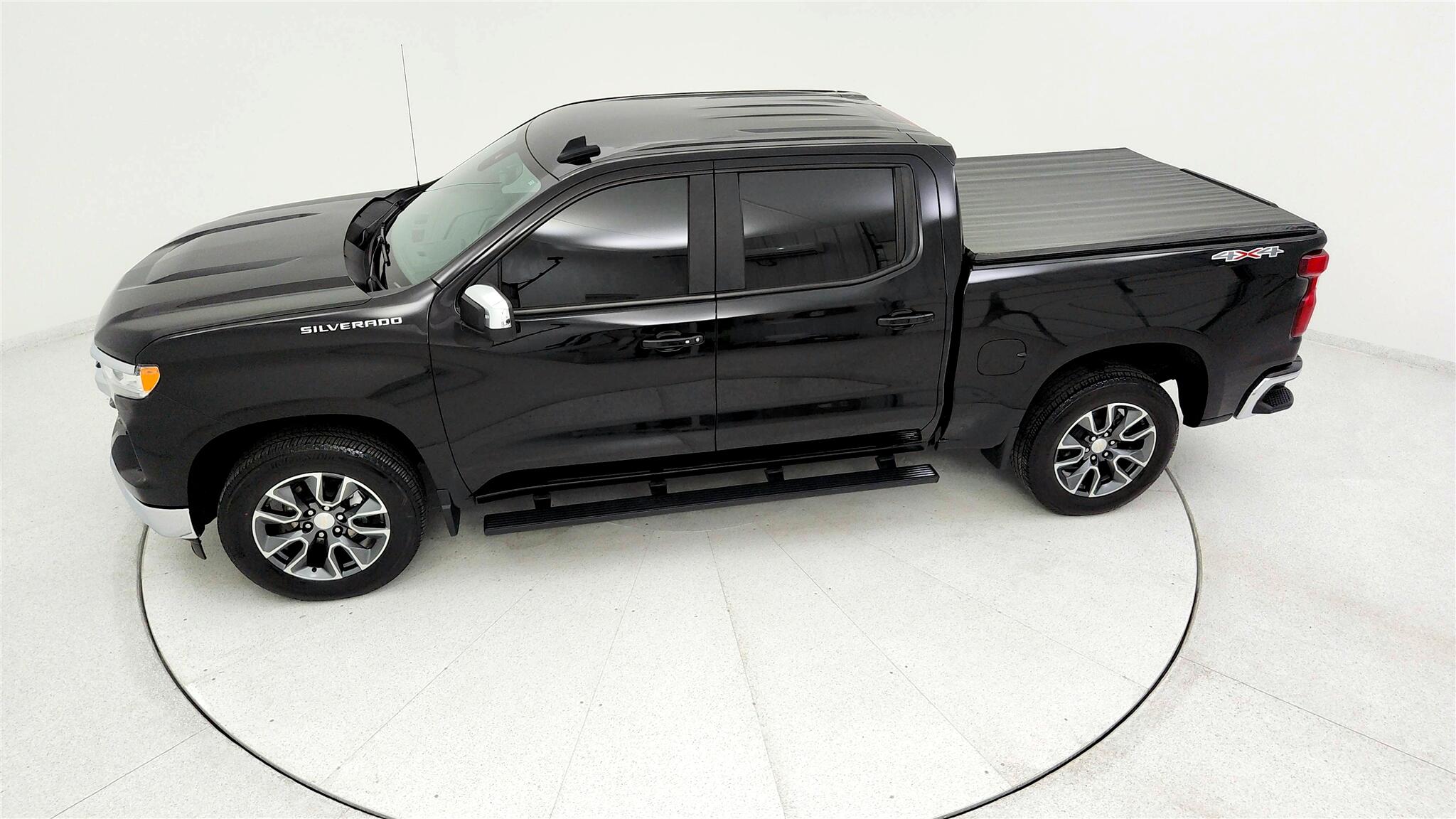 2023 Chevrolet Silverado 1500 LT photo 13