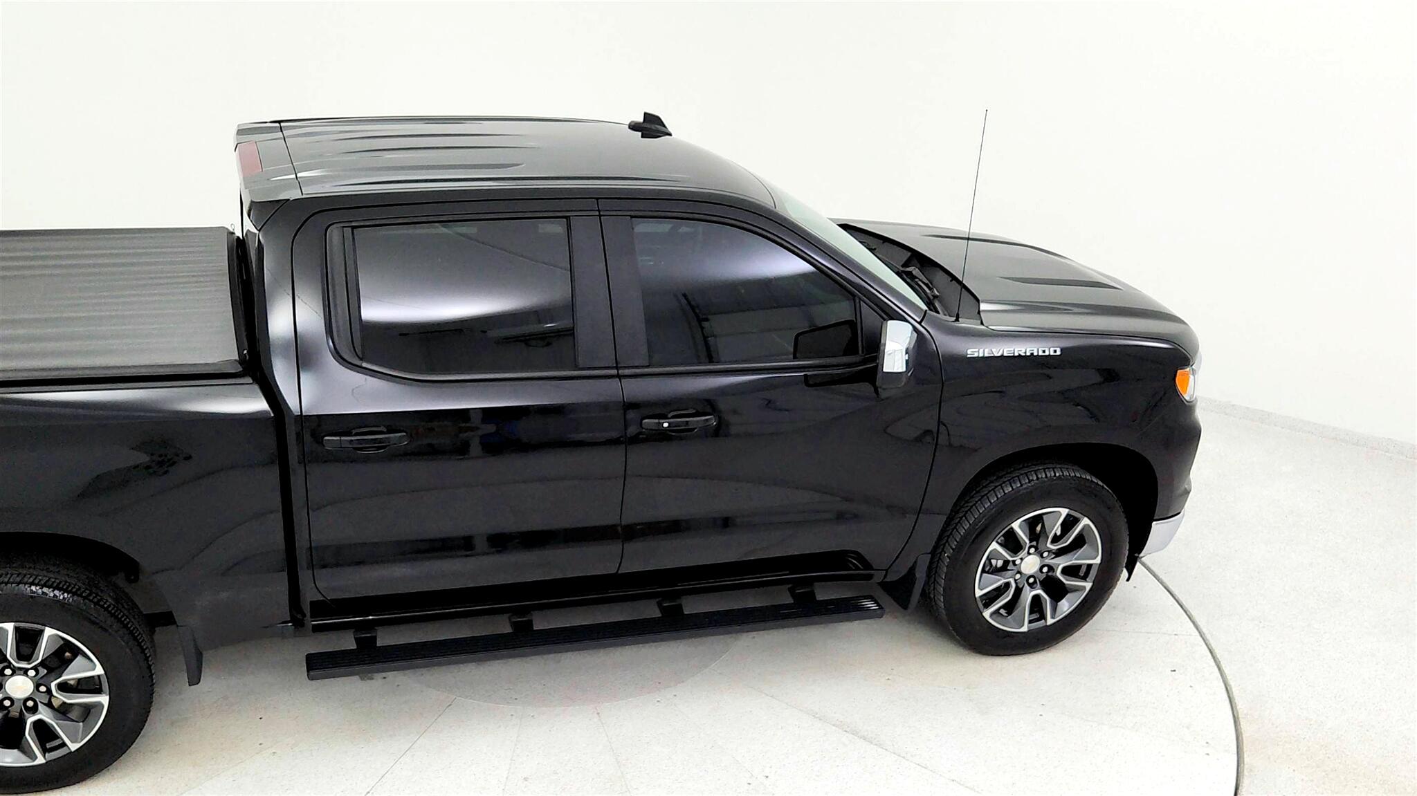 2023 Chevrolet Silverado 1500 LT photo 14