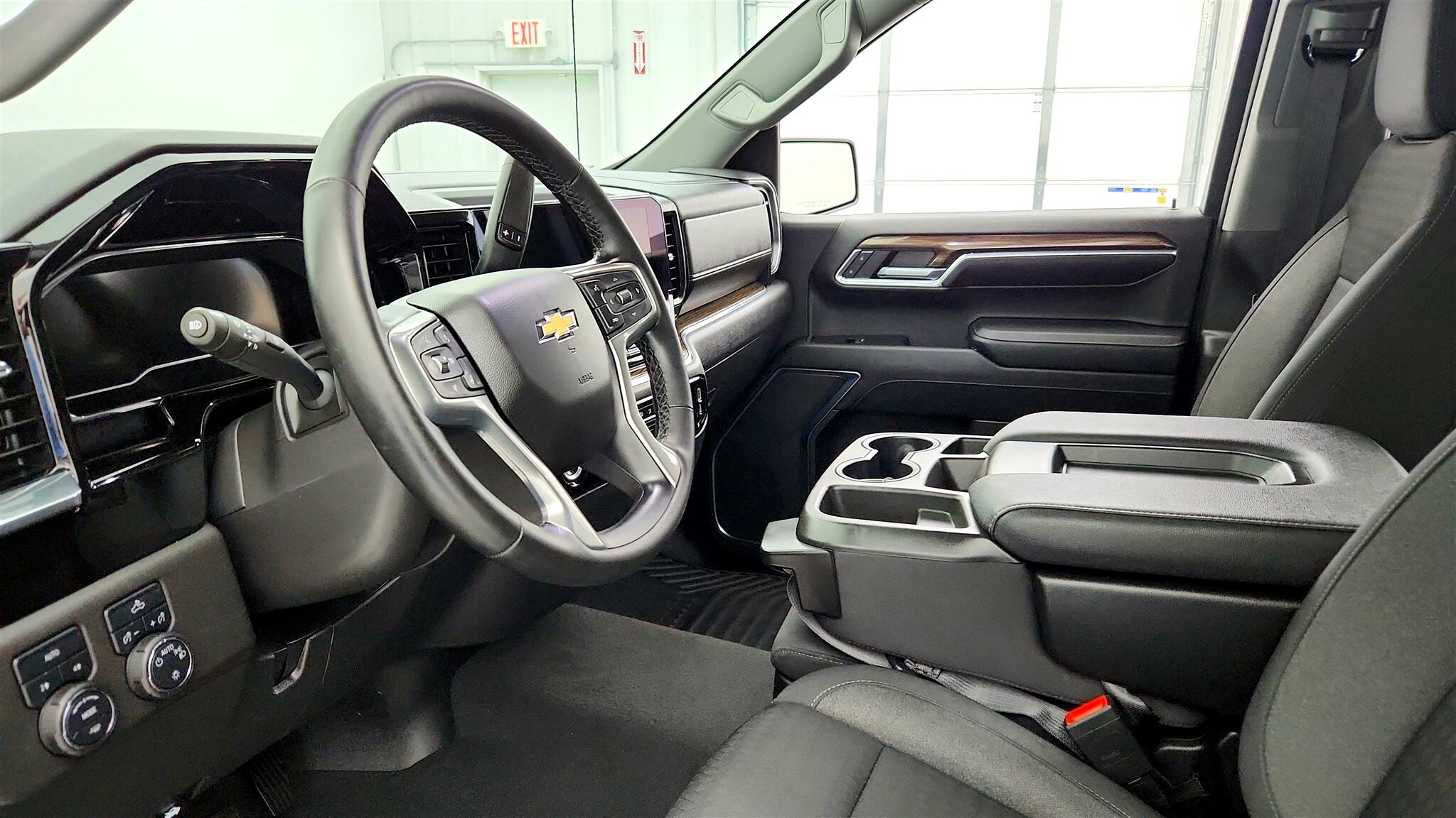 2023 Chevrolet Silverado 1500 LT photo 24