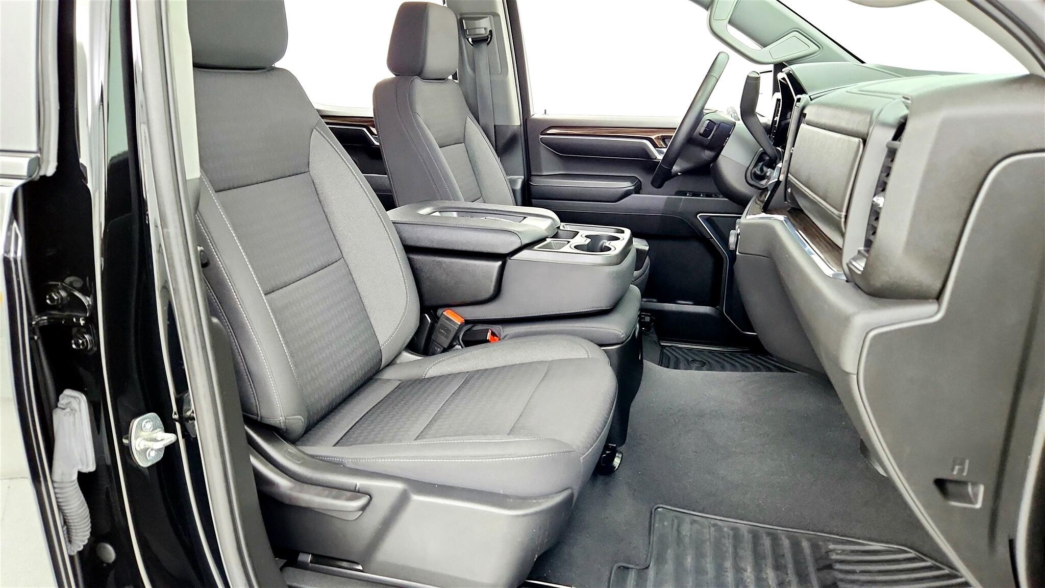 2023 Chevrolet Silverado 1500 LT photo 32