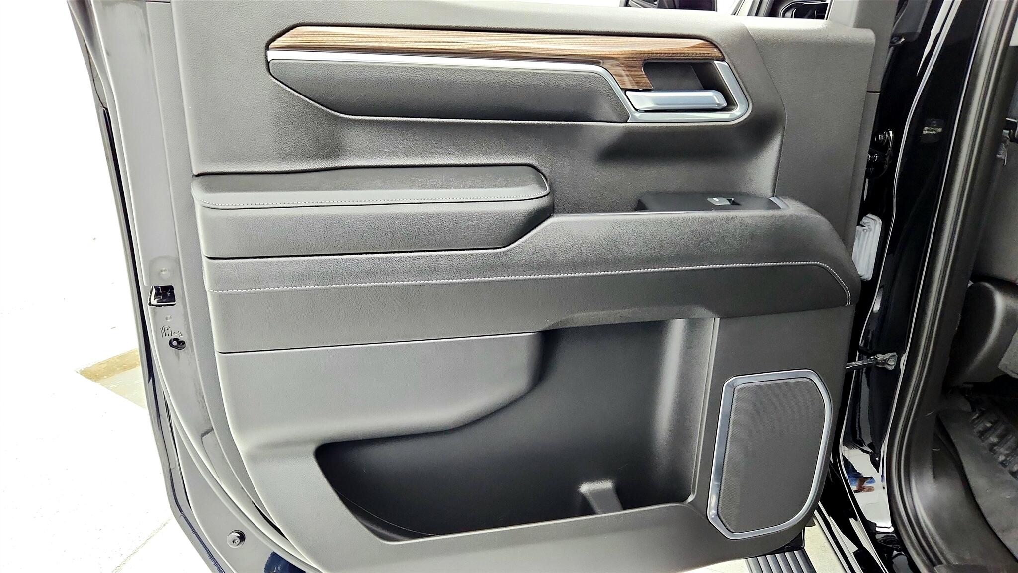 2023 Chevrolet Silverado 1500 LT photo 40