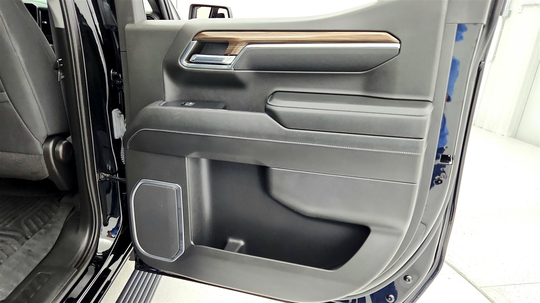 2023 Chevrolet Silverado 1500 LT photo 42