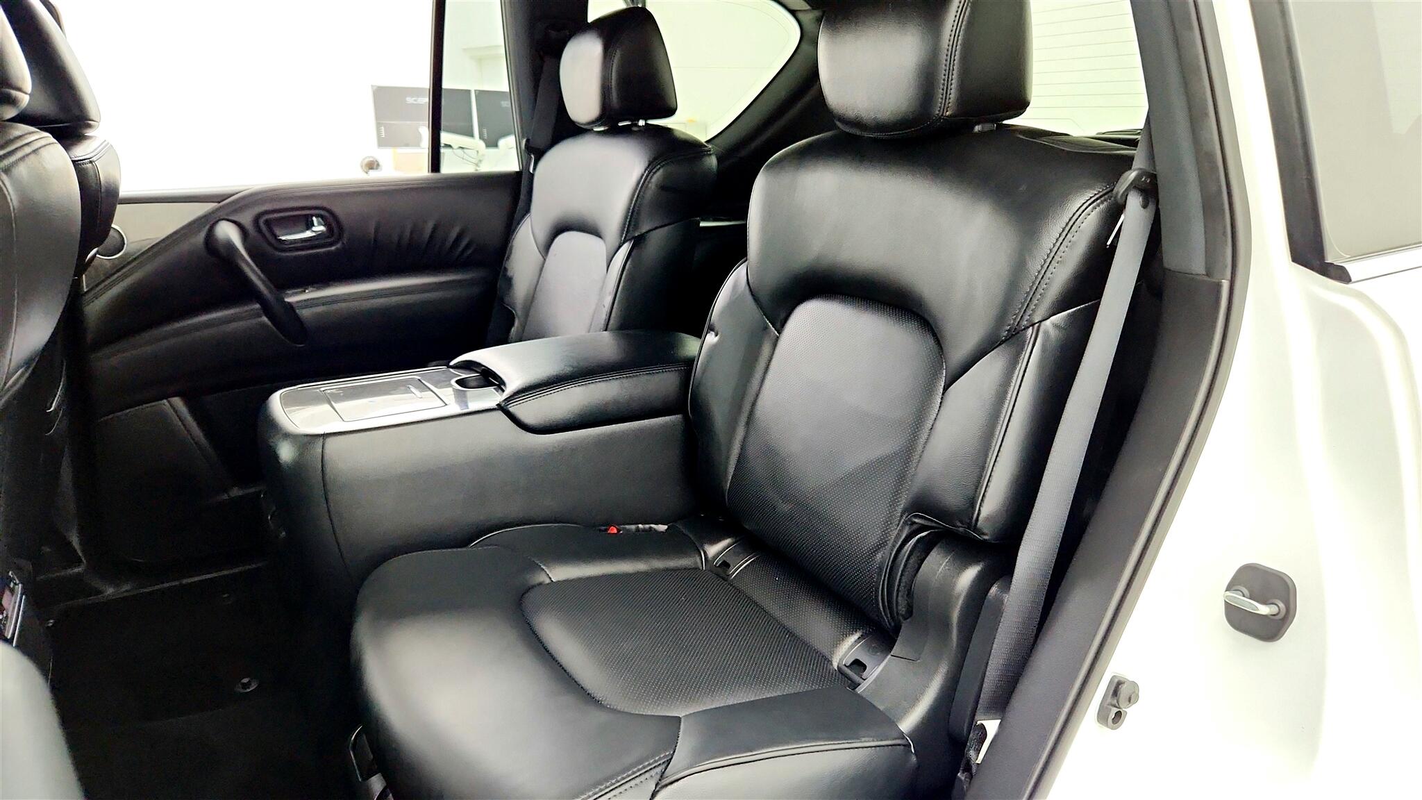 2024 Nissan Armada SL photo 18