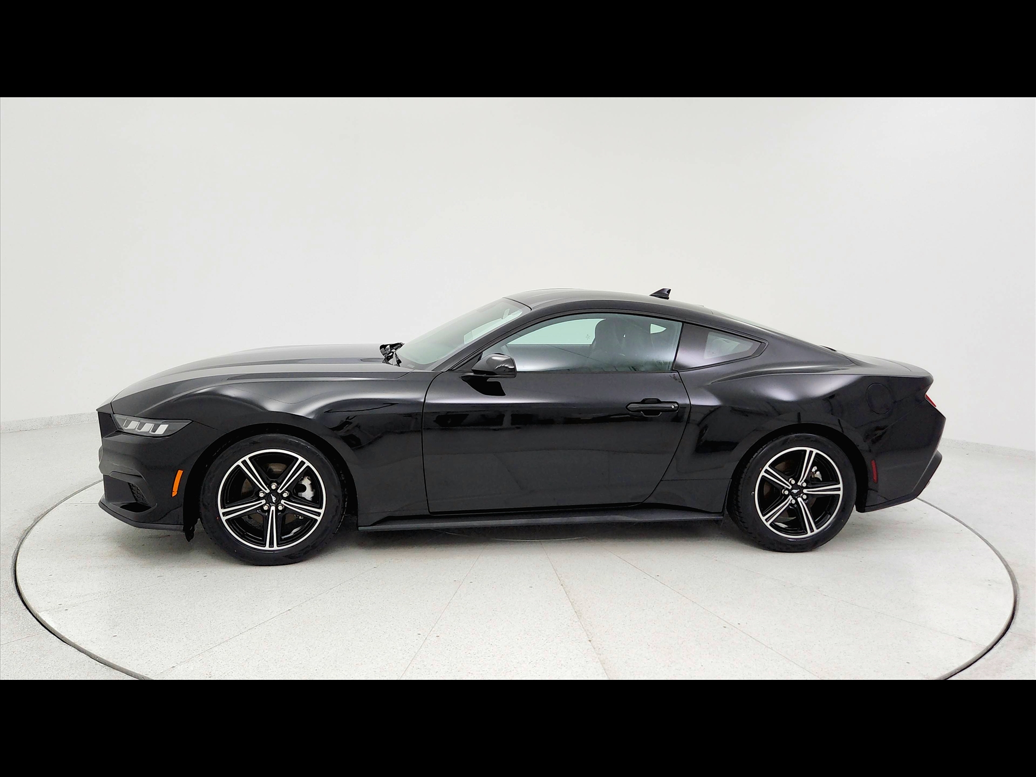 2024 Ford Mustang EcoBoost 2D Coupe