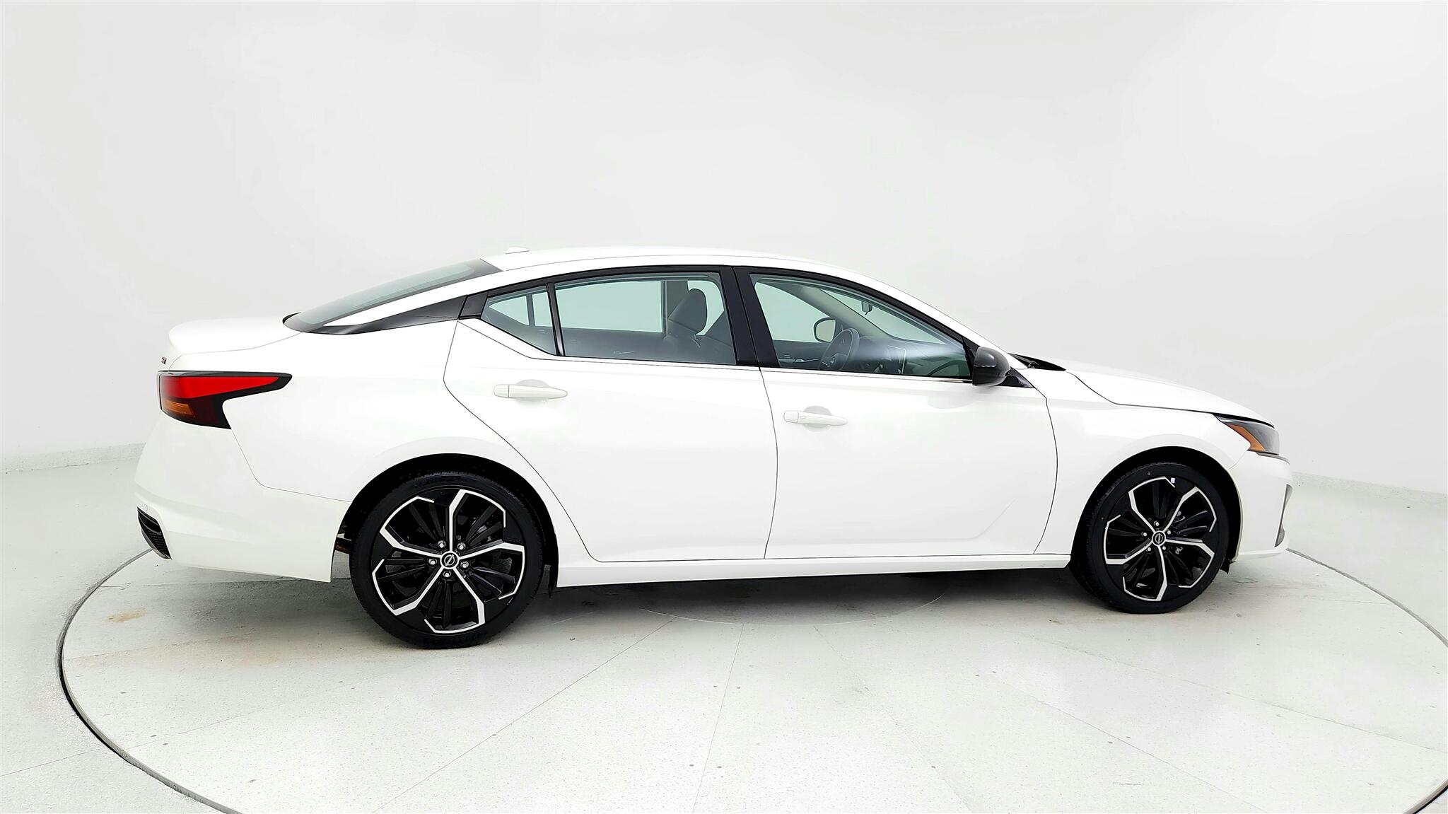 2024 Nissan Altima 2.5 SR photo 5