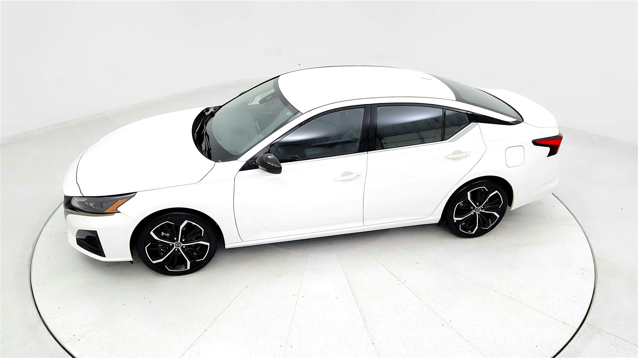 2024 Nissan Altima 2.5 SR photo 13