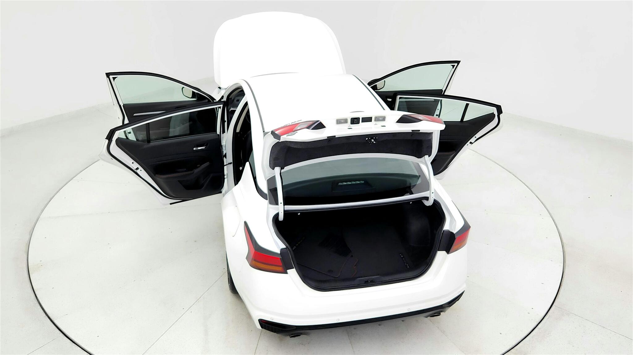 2024 Nissan Altima 2.5 SR photo 17
