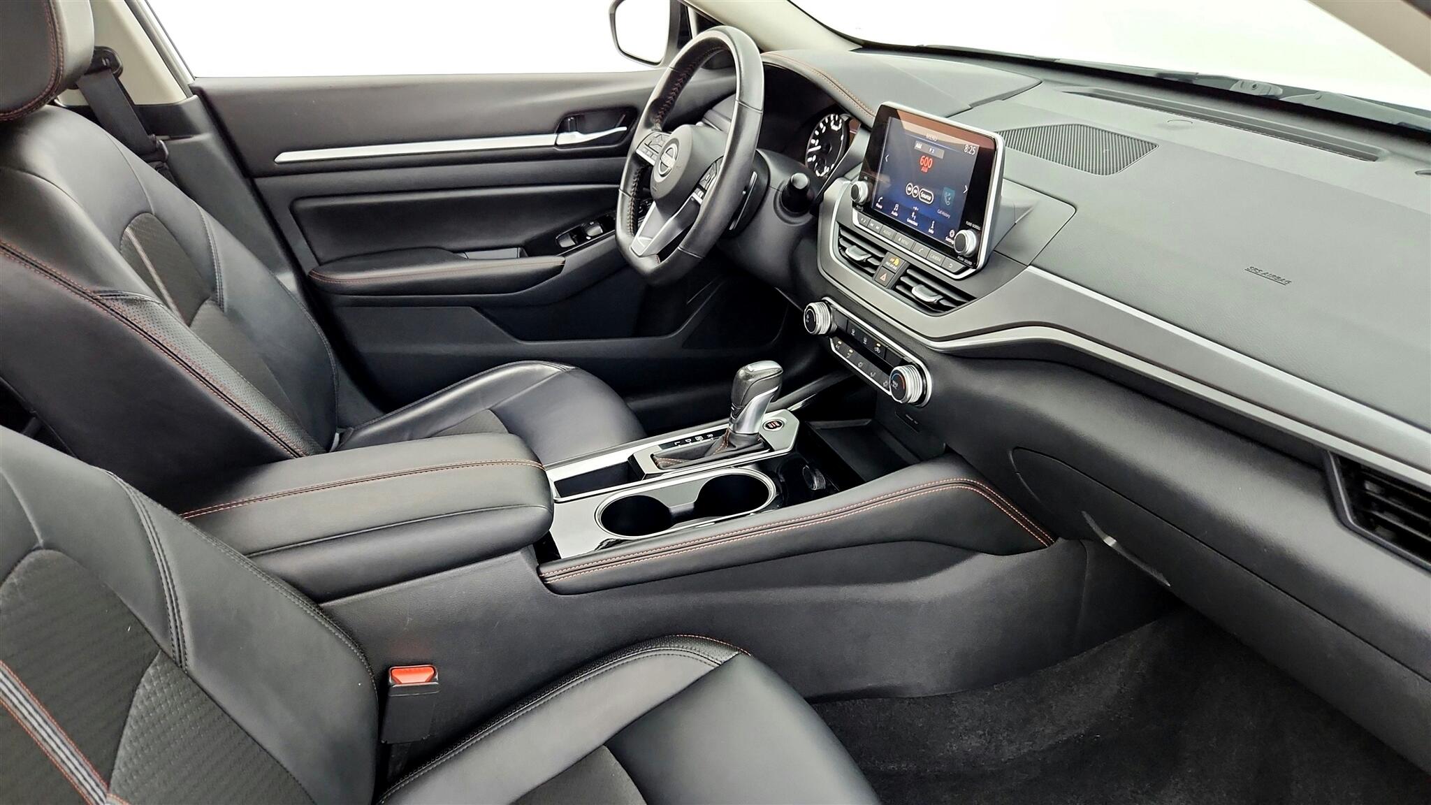2024 Nissan Altima 2.5 SR photo 32
