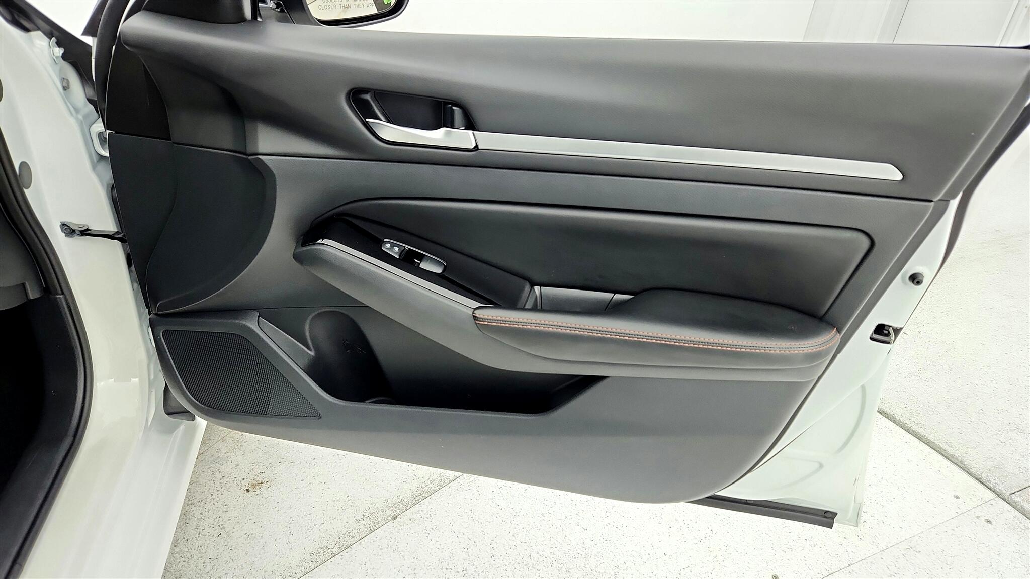 2024 Nissan Altima 2.5 SR photo 40