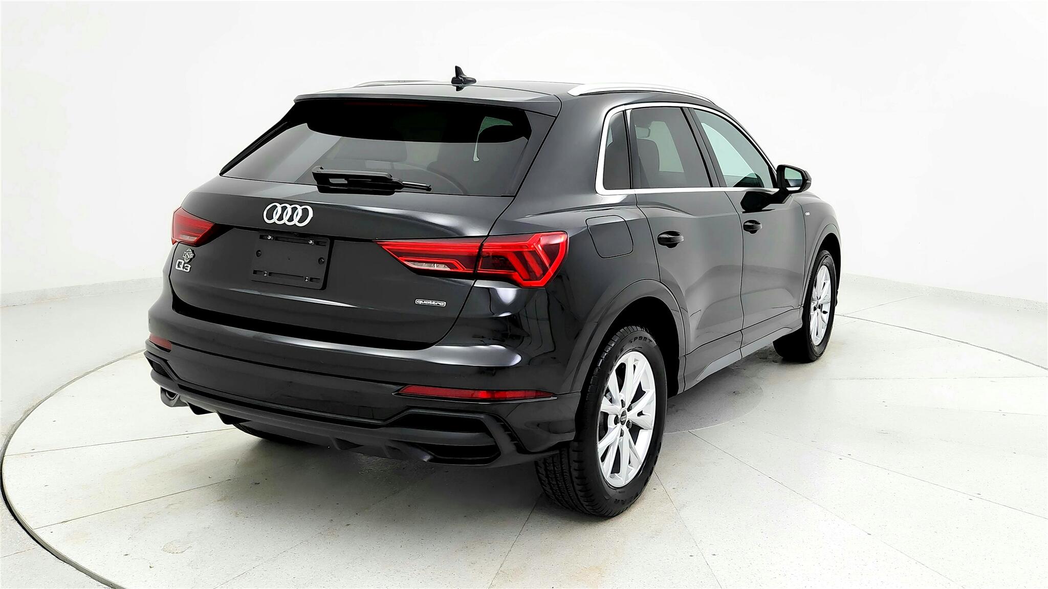 2023 Audi Q3 Premium S line photo 4