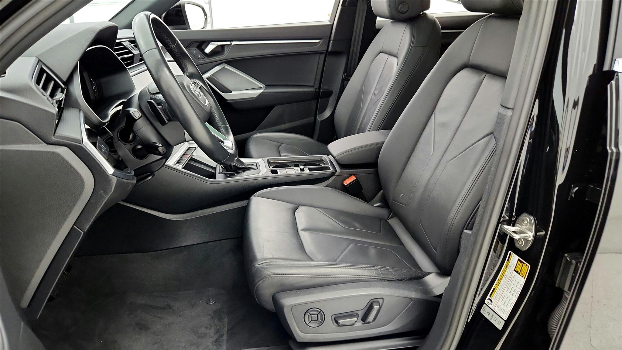 2023 Audi Q3 Premium S line photo 24
