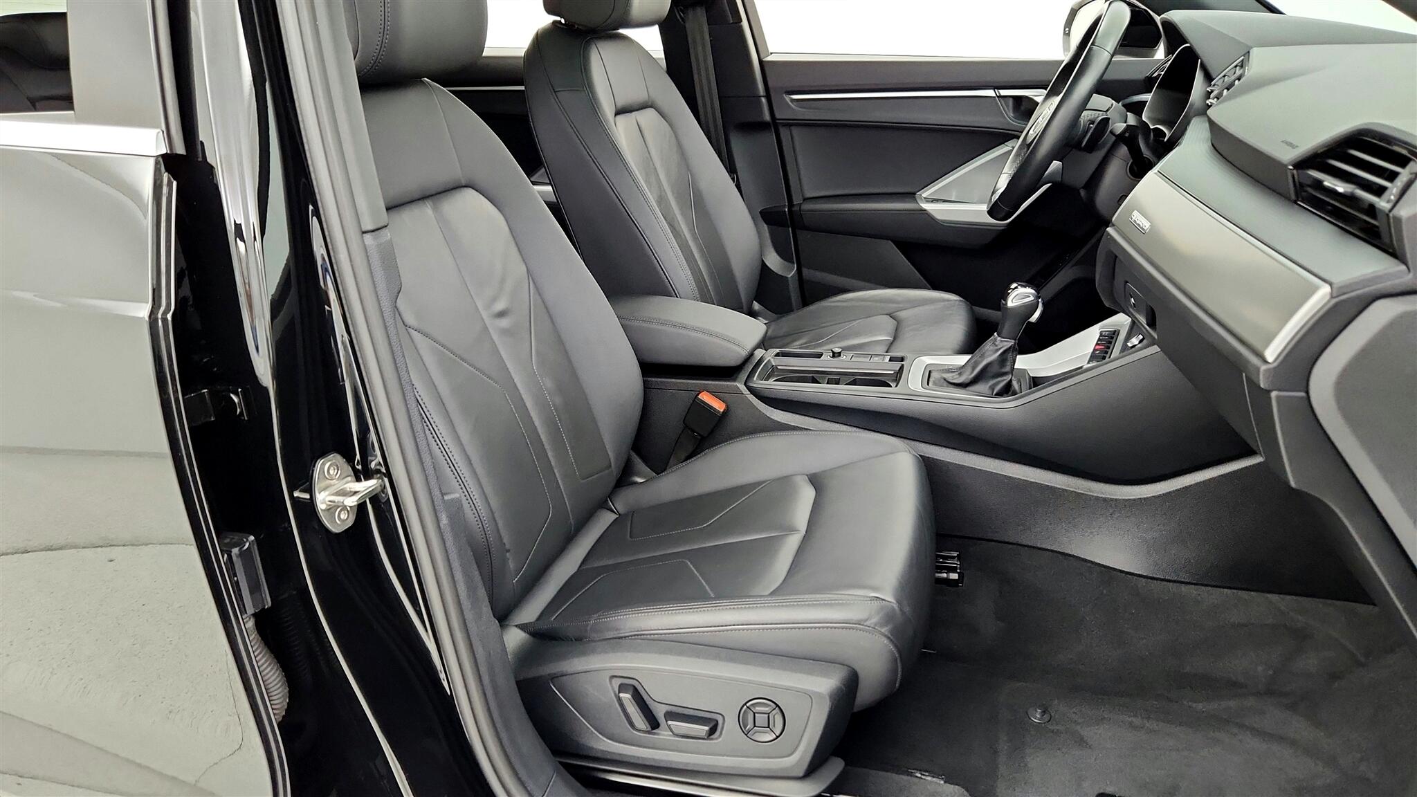 2023 Audi Q3 Premium S line photo 33