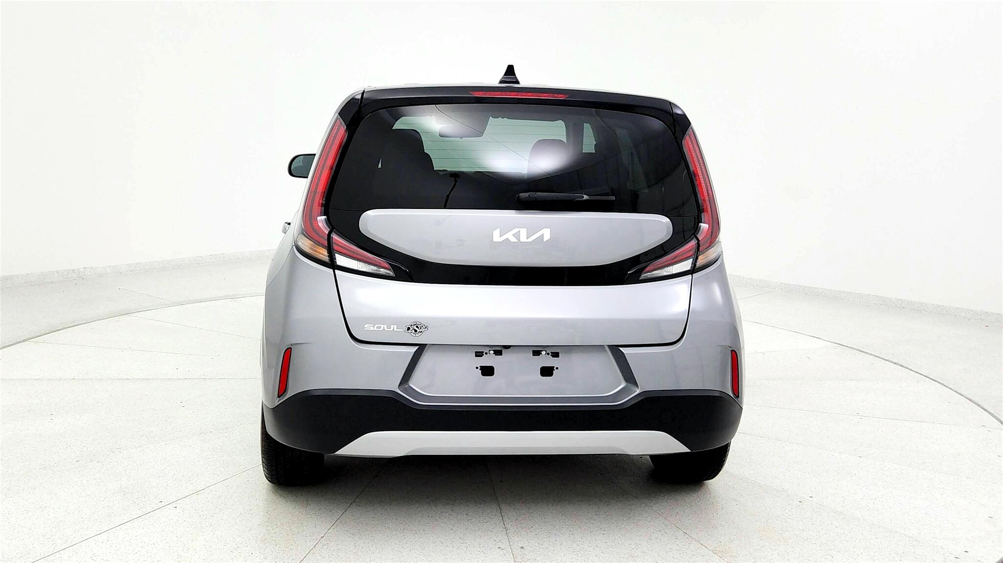 2023 Kia Soul LX photo 3