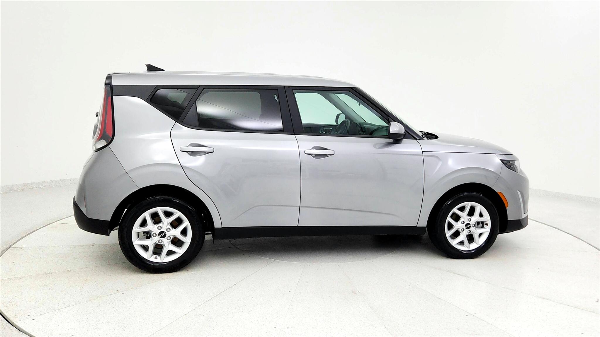 2023 Kia Soul LX photo 5