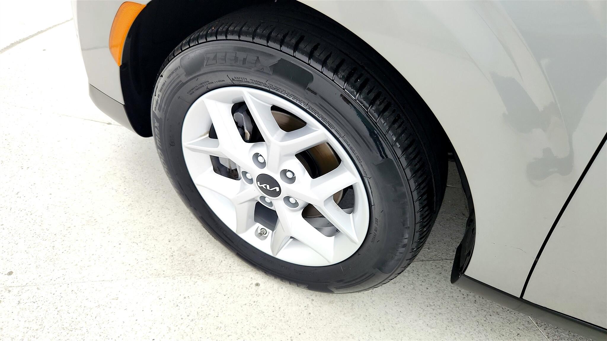 2023 Kia Soul LX photo 21