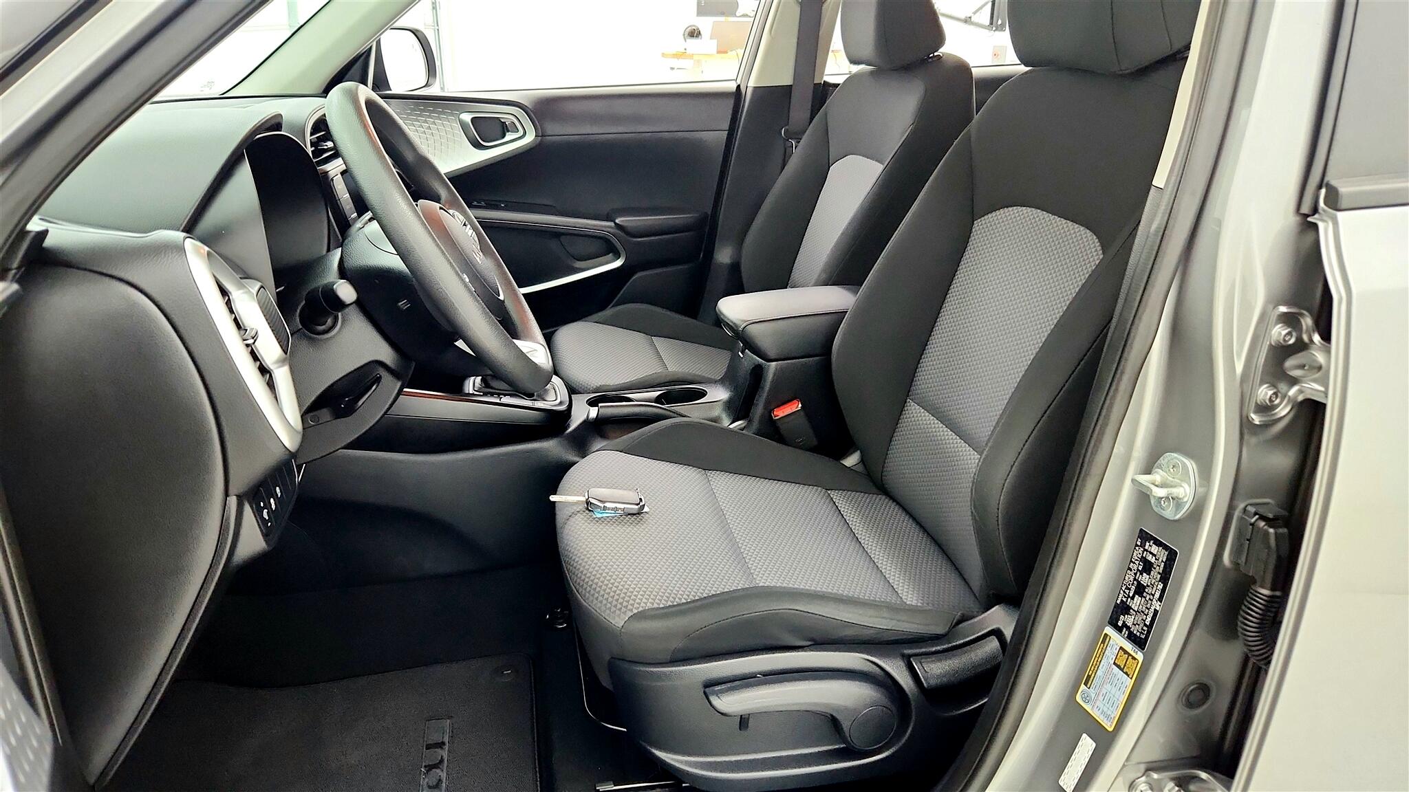2023 Kia Soul LX photo 26