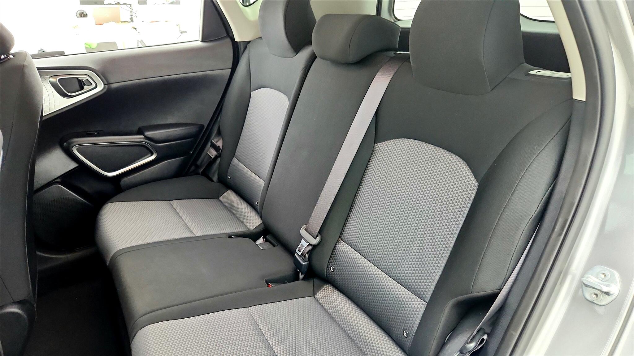 2023 Kia Soul LX photo 32