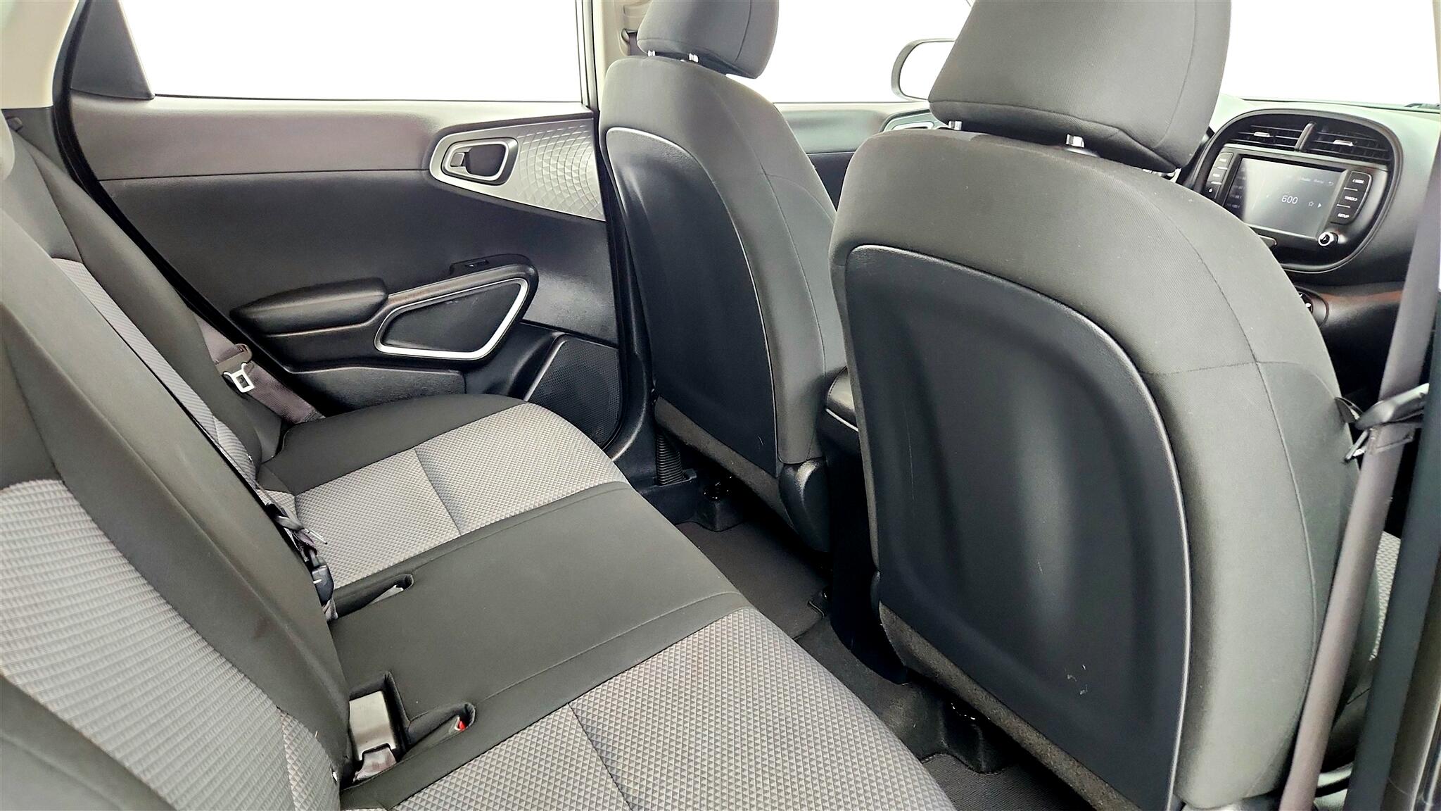 2023 Kia Soul LX photo 35