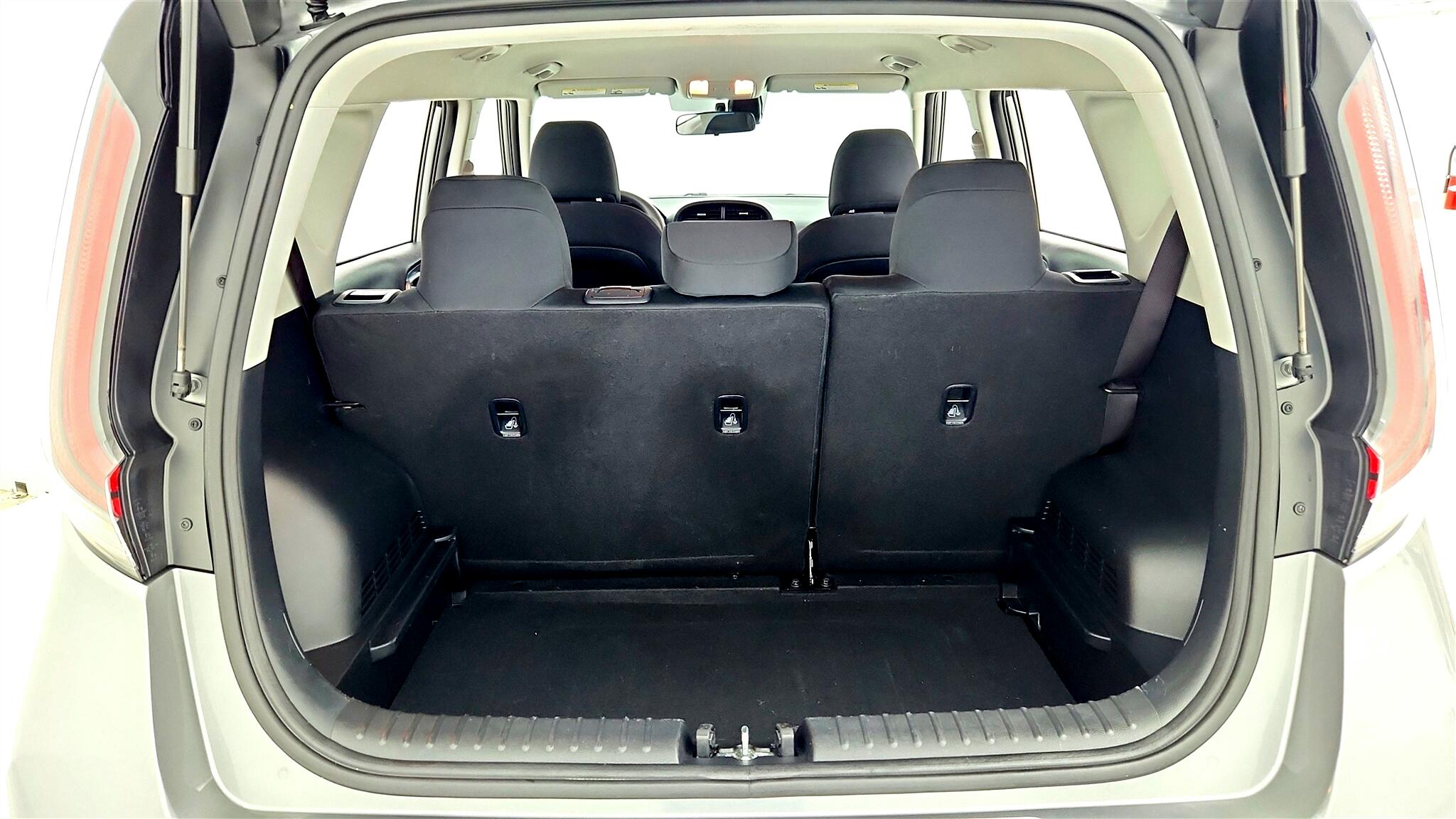 2023 Kia Soul LX photo 42