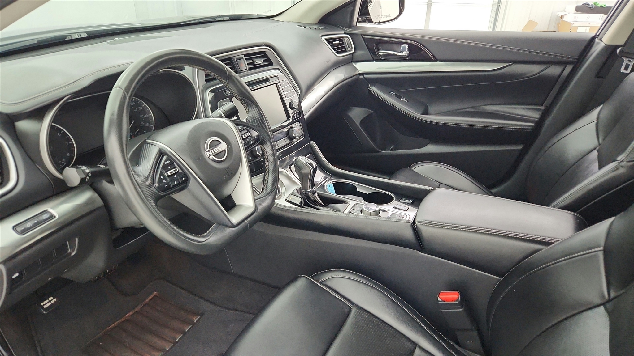 Nissan Maxima  2023